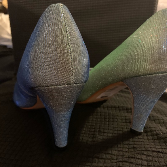 Shoes - Picture 4 of 6